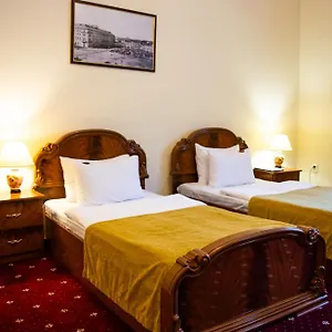 3* Hotel George